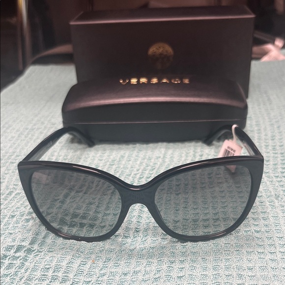 Versace Rock Icon Black Women's Gradient Sunglasses - Picture 2 of 5